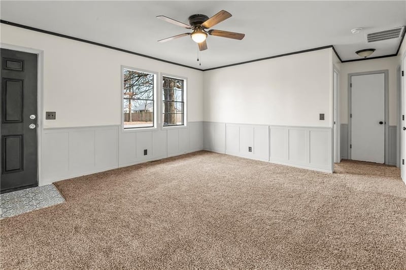 246 101st Rd, Warrensburg, MO 64093