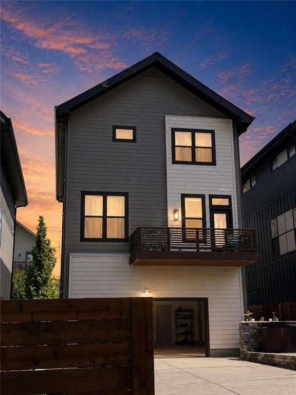 2246 Tracy Ave, Kansas City, MO 64108