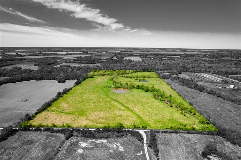 1100 Rd Rural Route, Rich Hill, MO 64779