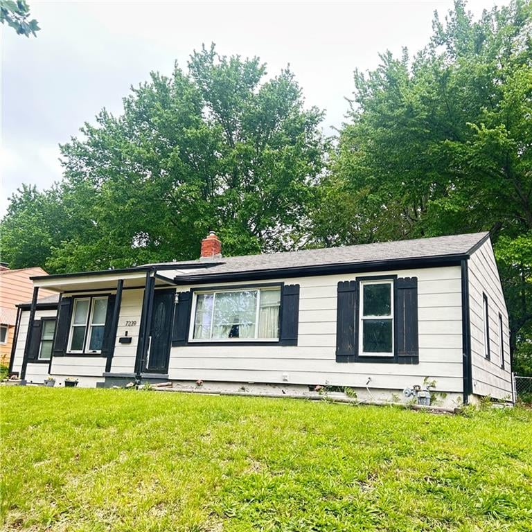 7239 Tracy Ave, Kansas City, MO 64131