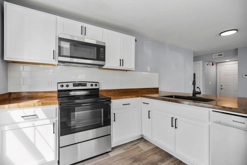 8121 Lawndale Ave, Kansas City, MO 64119