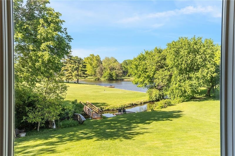 3636 89th St, Leawood, KS 66206