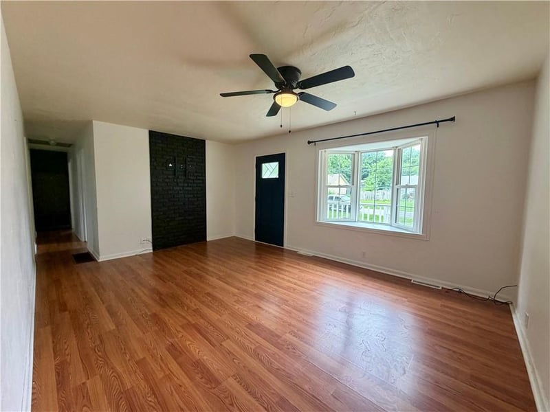 205 Hostetter St, Buckner, MO 64016