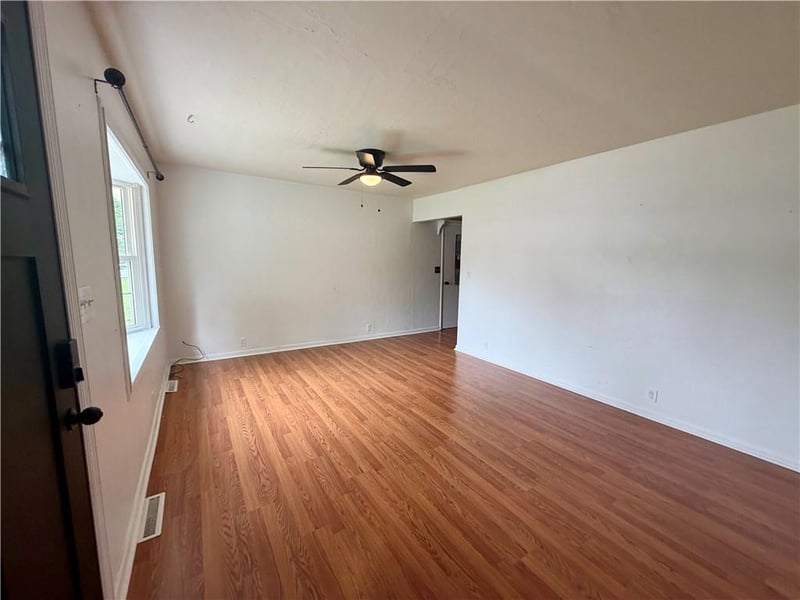 205 Hostetter St, Buckner, MO 64016