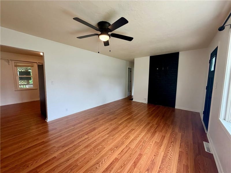 205 Hostetter St, Buckner, MO 64016