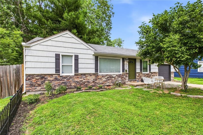 5908 E 101st St, Kansas City, MO 64134