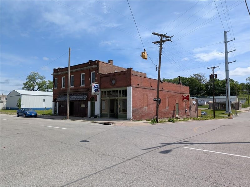 1001 3rd St, St Joseph, MO 64501