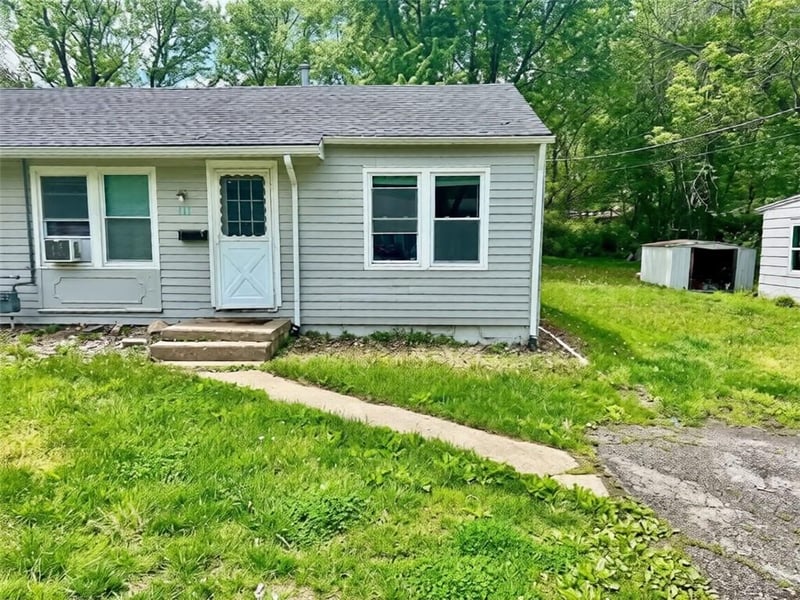 111 Annie St, Olathe, KS 66061