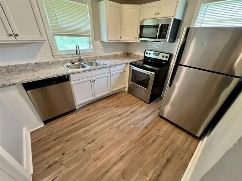 111 Annie St, Olathe, KS 66061