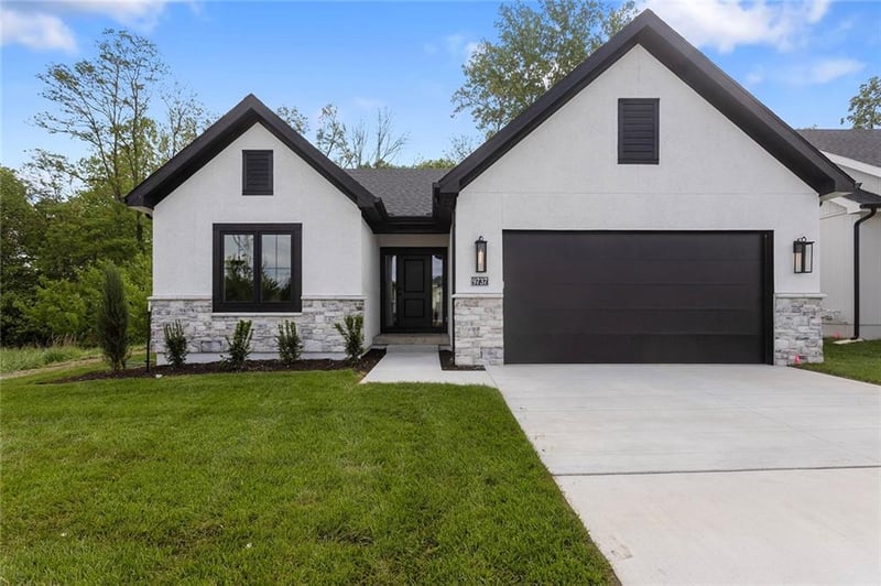9737 Lucerne Ave, Kansas City, MO 64153