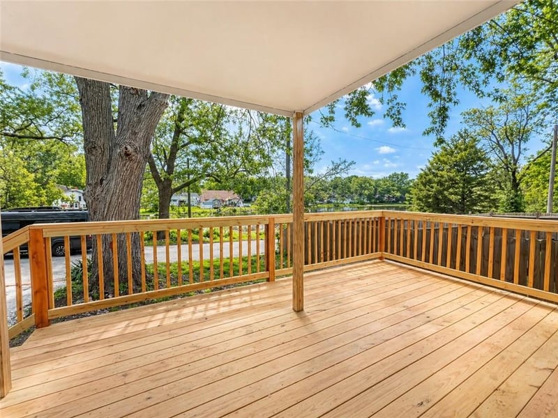 705 Fairview Ave, Independence, MO 64053