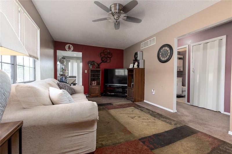 5321 NW 87th Ct, Kansas City, MO 64154