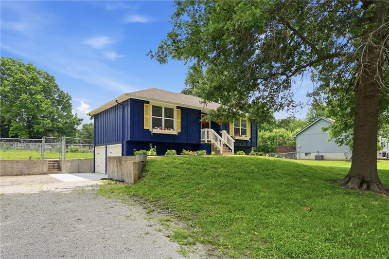 16009 Eastern Ave, Belton, MO 64012