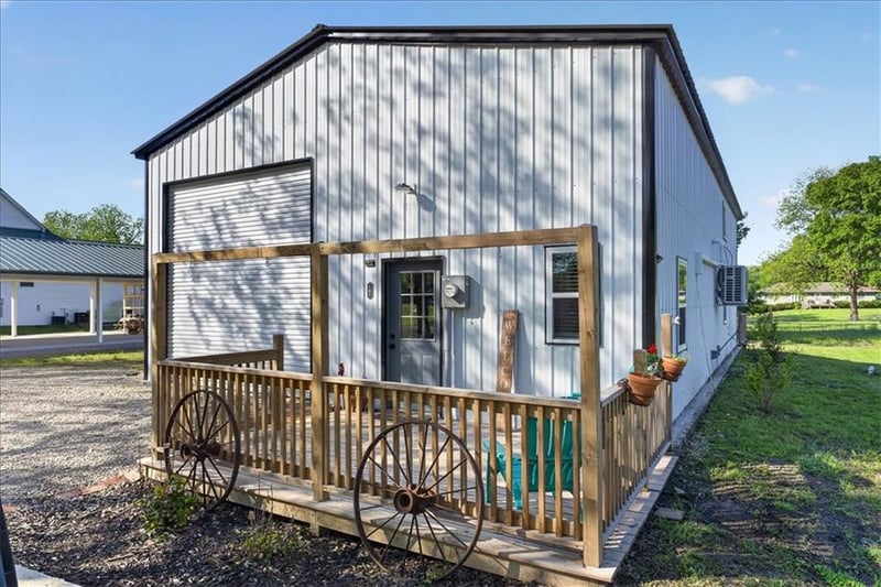 105 4th St, Creighton, MO 64739