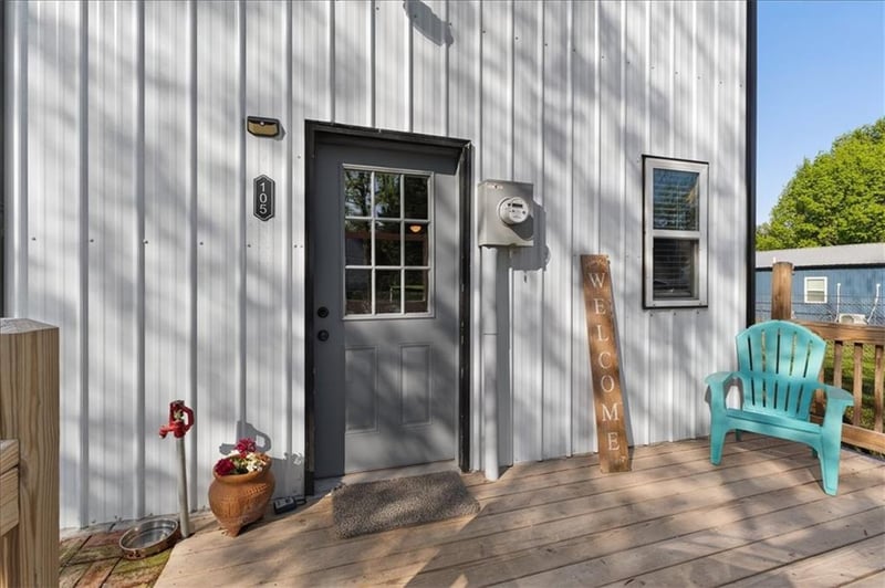 105 4th St, Creighton, MO 64739