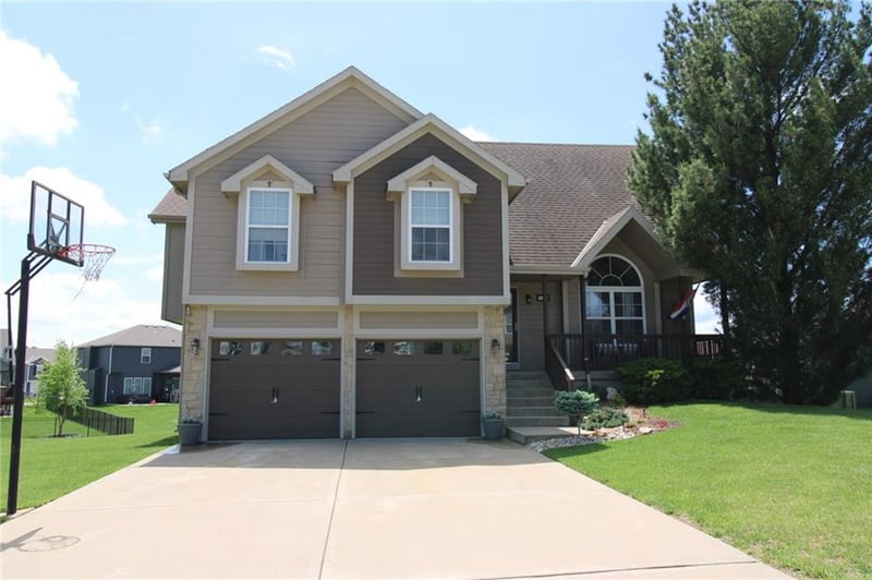 4711 103rd Ter, Kansas City, MO 64156