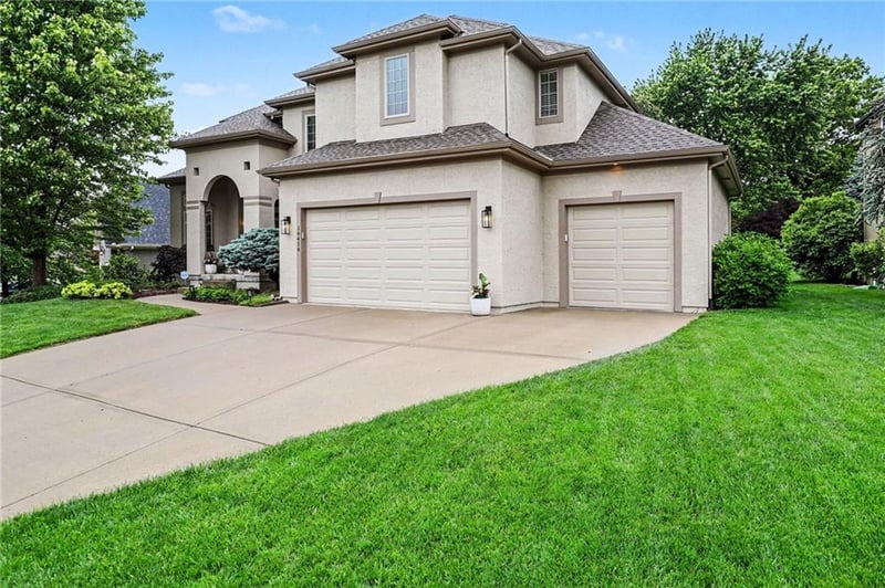 16416 Birch St, Overland Park, KS 66085