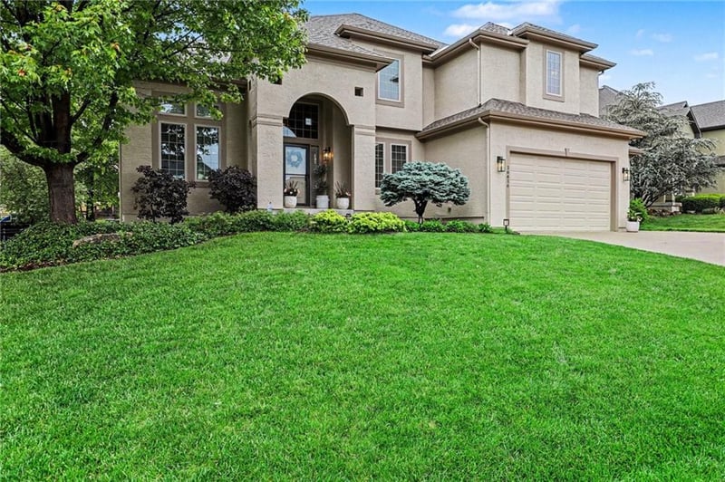 16416 Birch St, Overland Park, KS 66085