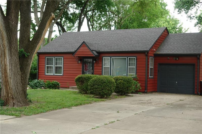 8212 Mackey St, Overland Park, KS 66204