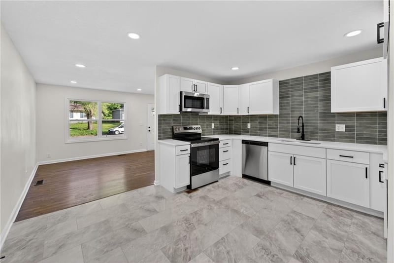 1720 Ellison Way, Independence, MO 64050