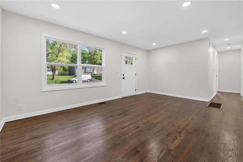 1720 Ellison Way, Independence, MO 64050