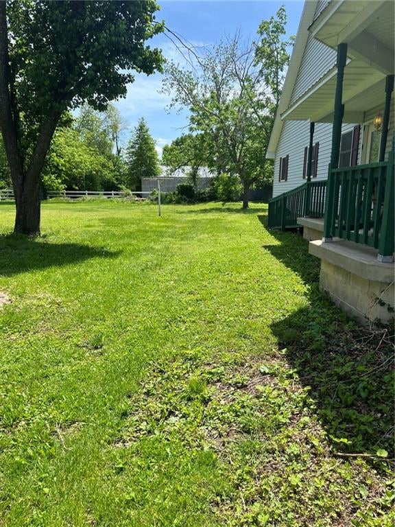 303 High St, Golden City, MO 64748