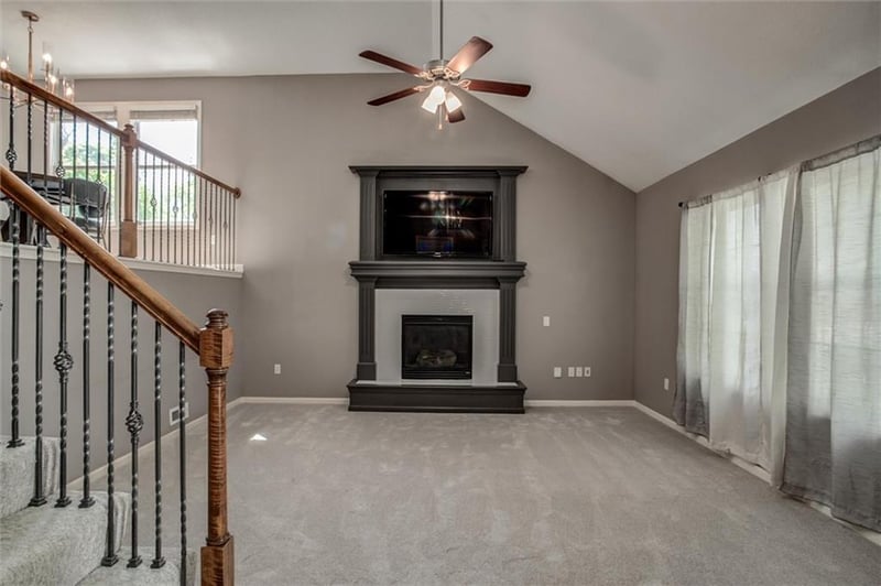 503 137th Pl, Bonner Springs, KS 66012