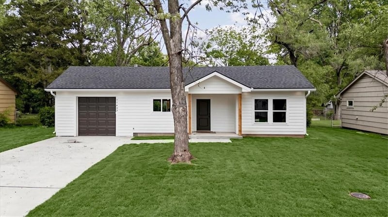 11407 Spruce Ave, Kansas City, MO 64137