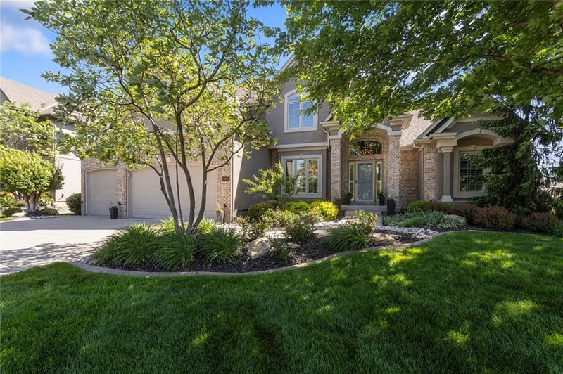 8915 N Lewis Ave, Kansas City, MO 64157