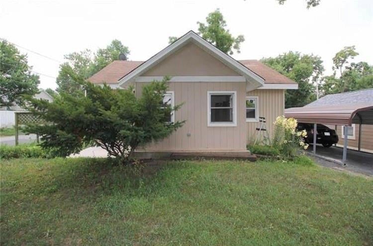 2901 43rd Ter, Kansas City, KS 66103