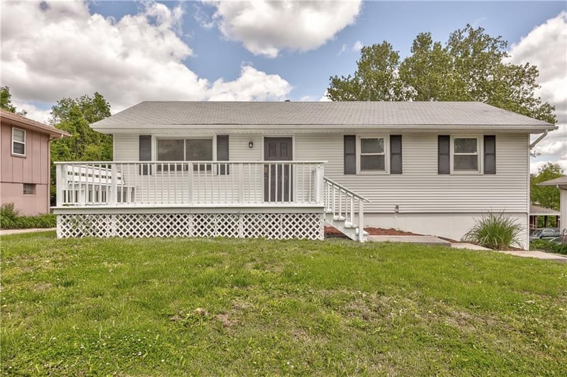 12212 32nd St, Independence, MO 64052