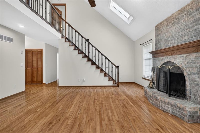 7417 Park Ave, Gladstone, MO 64118