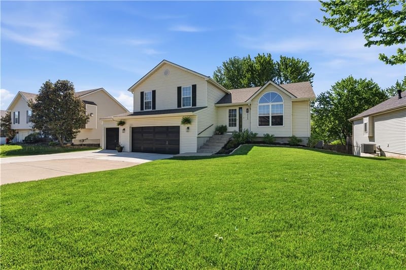 10309 86th St, Kansas City, MO 64153