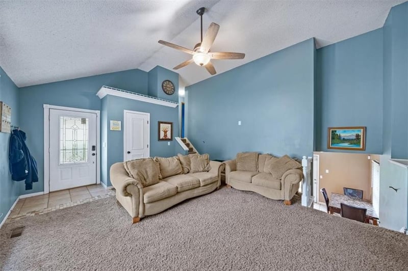 409 Autumn Ct, Belton, MO 64012
