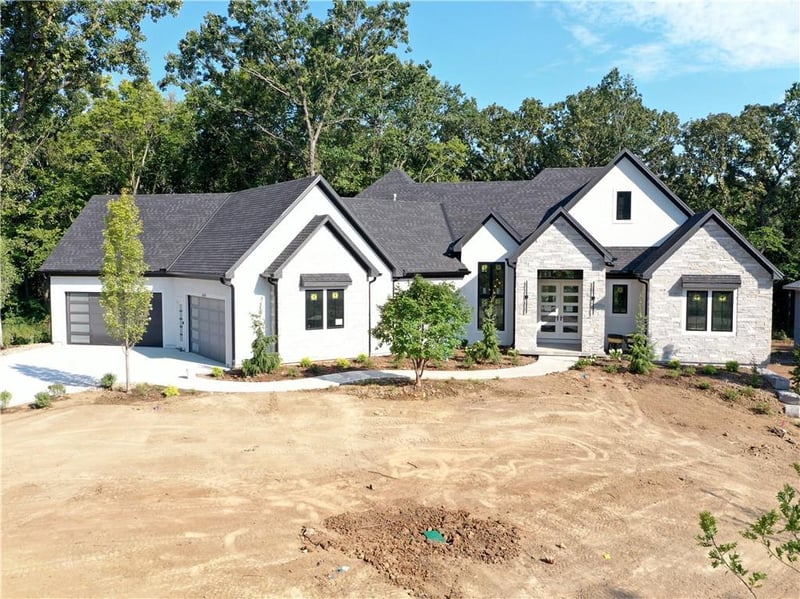 12202 W 165th Ter, Overland Park, KS 66221