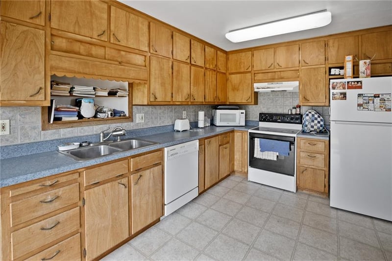 313 College St, Princeton, MO 64673