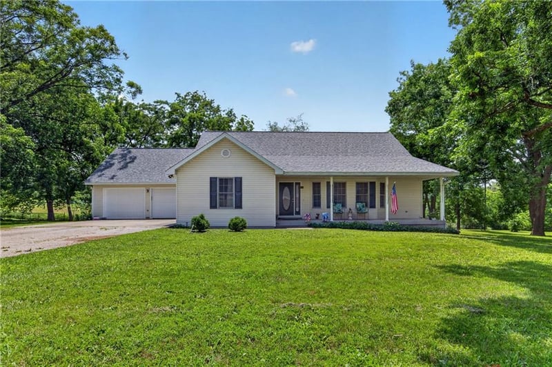 13830 Musket Rd, Nevada, MO 64772