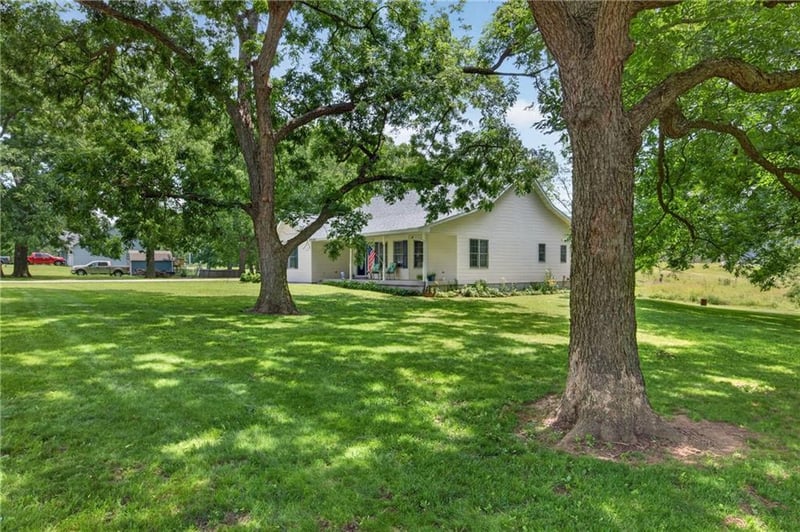 13830 Musket Rd, Nevada, MO 64772