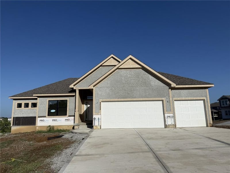 9022 Colorado Ave, Kansas City, MO 64156