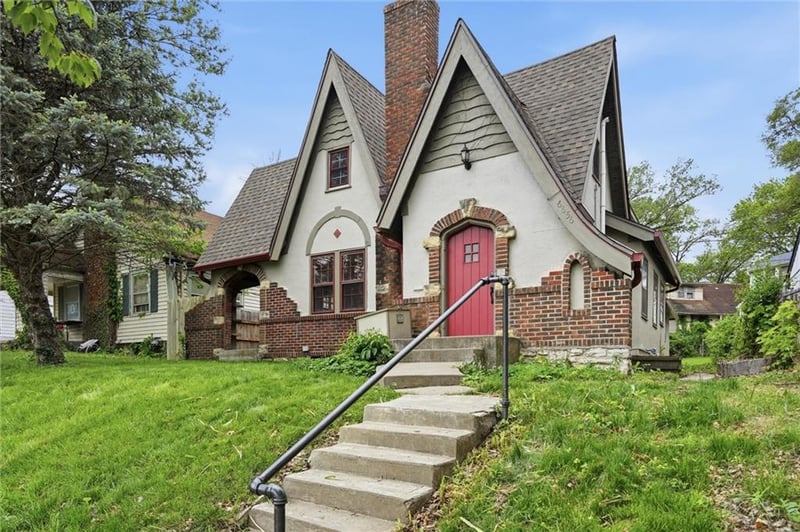 6656 Paseo Blvd, Kansas City, MO 64132