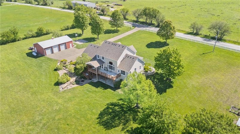 32120 Block Rd, Paola, KS 66071