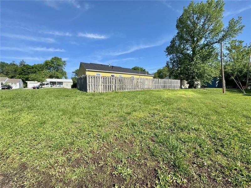 405 10th Ter, Warrensburg, MO 64093