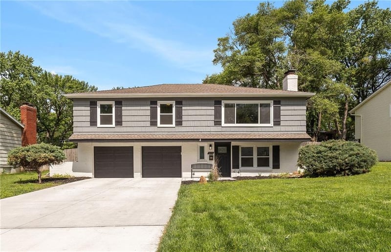 9248 Wedd Dr, Overland Park, KS 66212