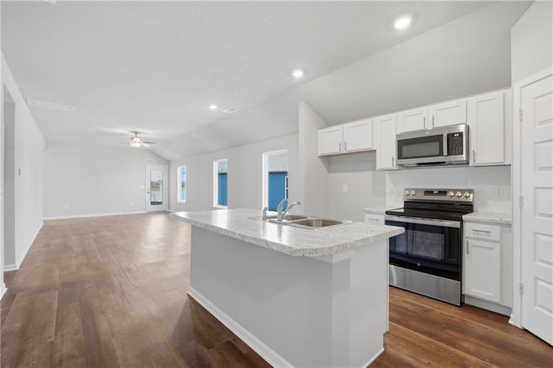 628 Bluebird St, Gardner, KS 66030