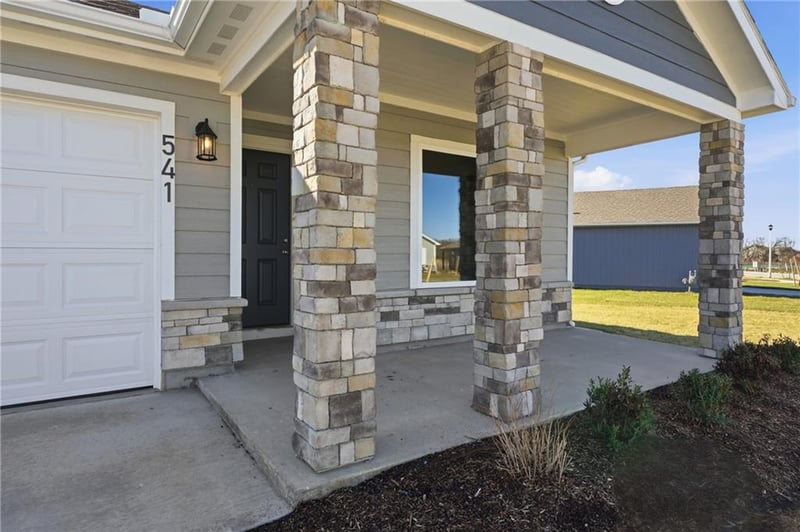 628 Bluebird St, Gardner, KS 66030