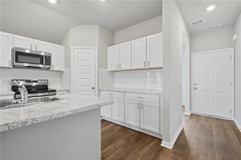 628 Bluebird St, Gardner, KS 66030