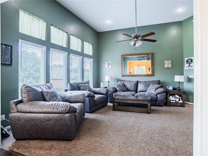 12216 Merion Dr, Kansas City, KS 66109