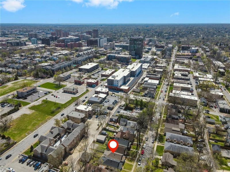 4315 Jarboe St, Kansas City, MO 64111