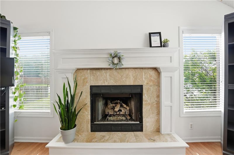 7305 N Richmond Ave, Kansas City, MO 64158