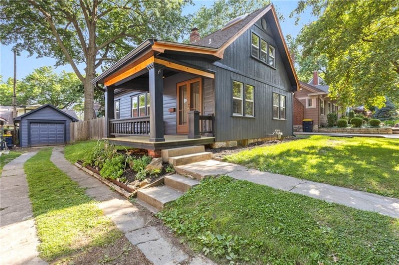 17 65th Ter, Kansas City, MO 64113